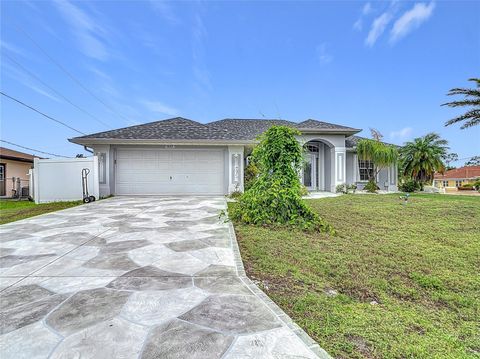 Photo of 1007 Comstock Street, Port Charlotte, FL 33952 (MLS # C7510842)