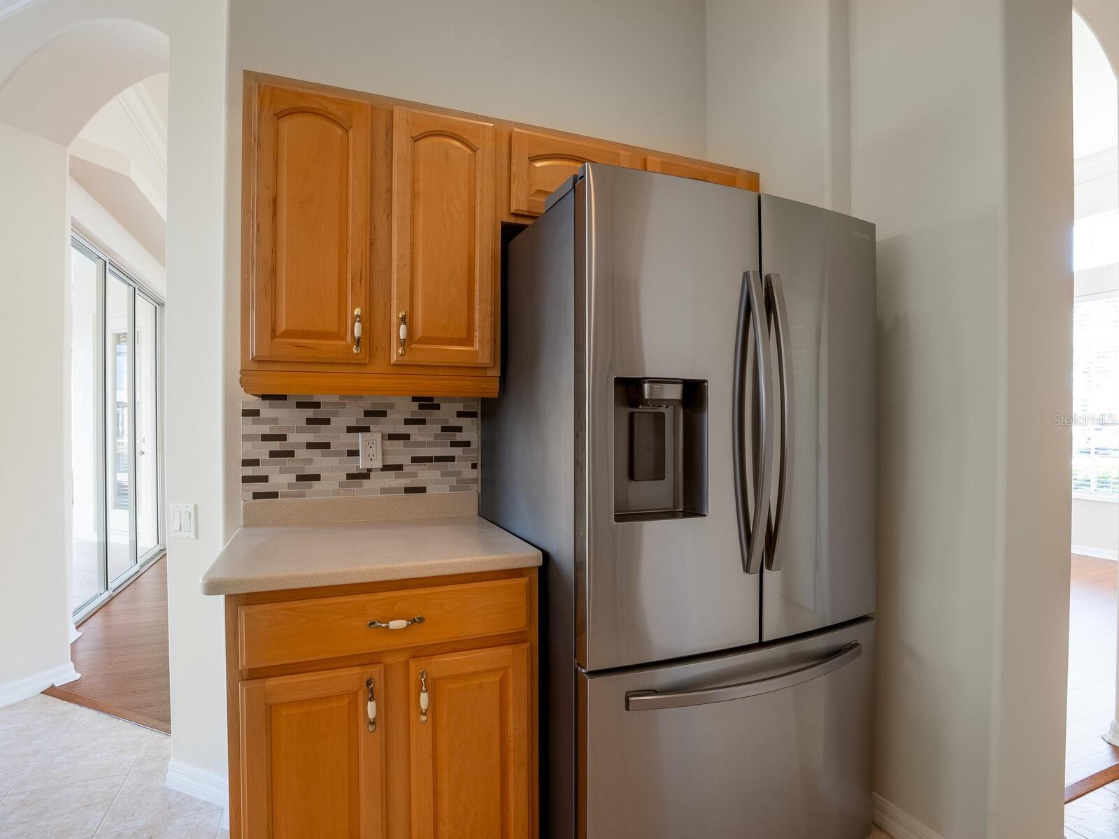 PELICAN POINTE GOLF & COUNTRY CLUB - Residential