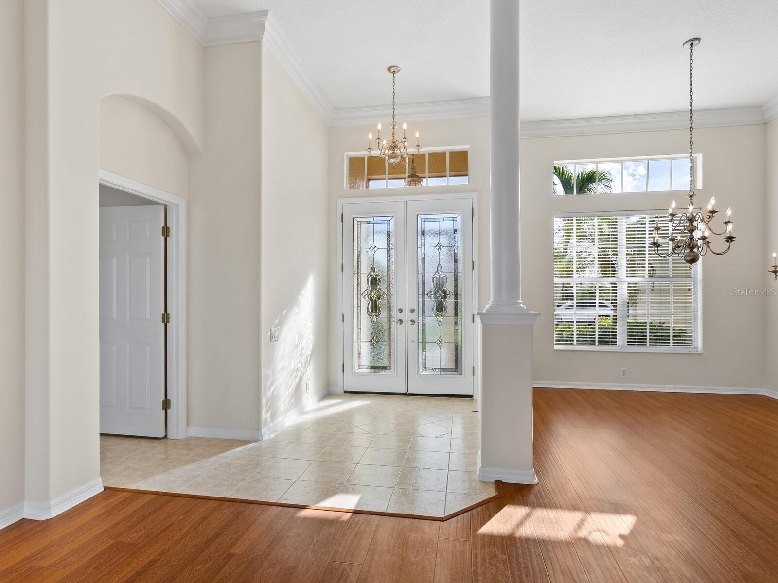 PELICAN POINTE GOLF & COUNTRY CLUB - Residential