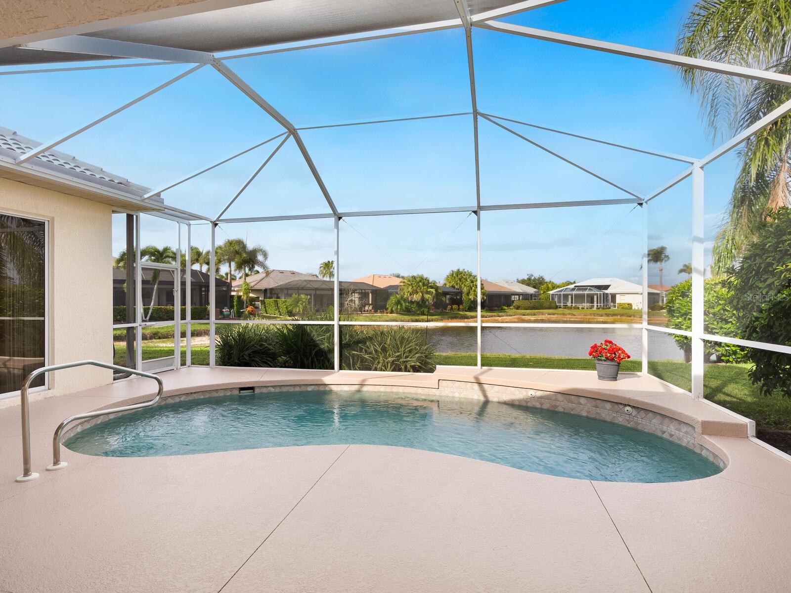 PELICAN POINTE GOLF & COUNTRY CLUB - Residential