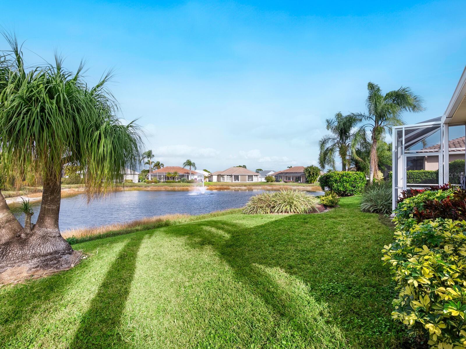 PELICAN POINTE GOLF & COUNTRY CLUB - Residential