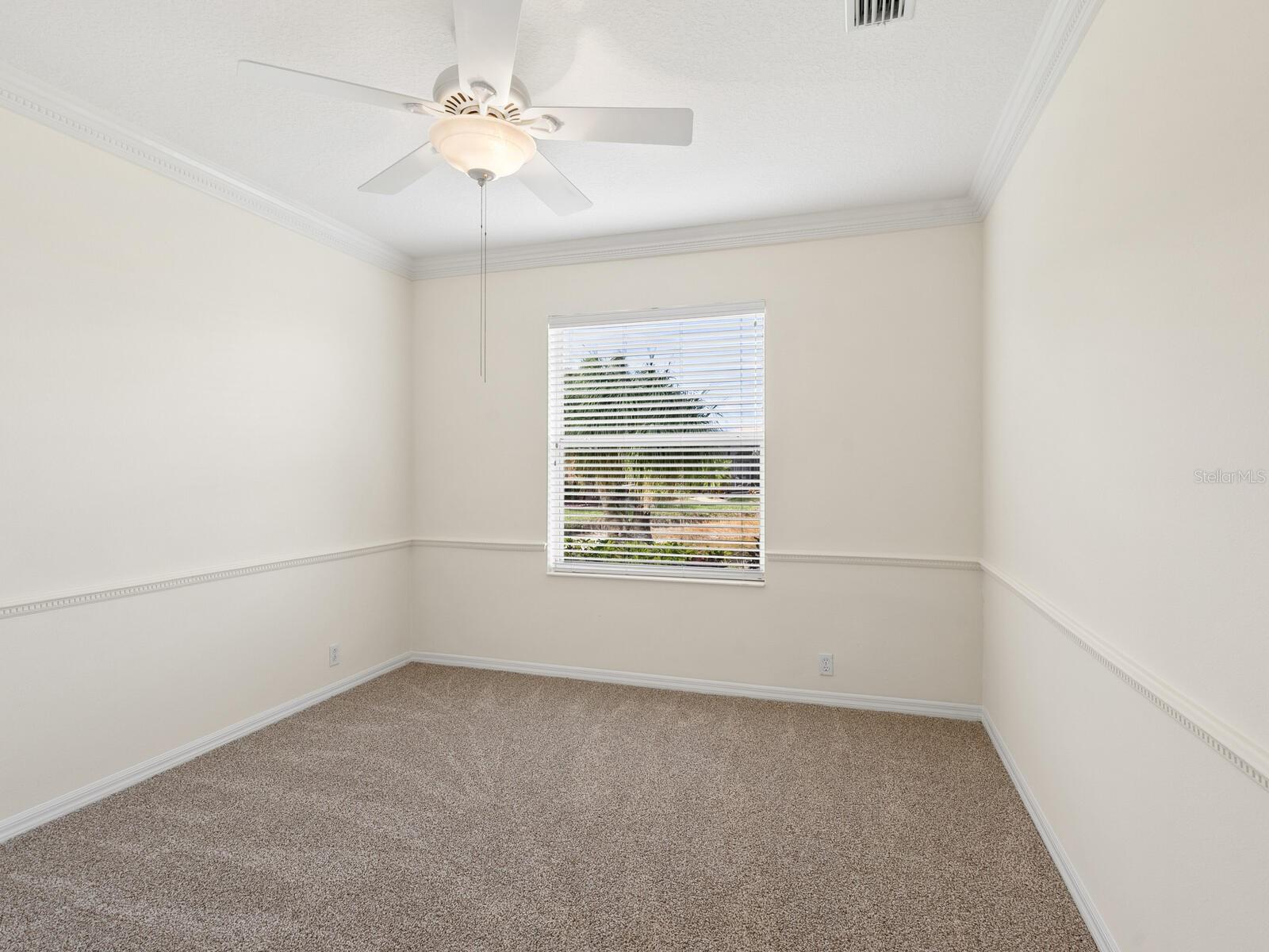 PELICAN POINTE GOLF & COUNTRY CLUB - Residential