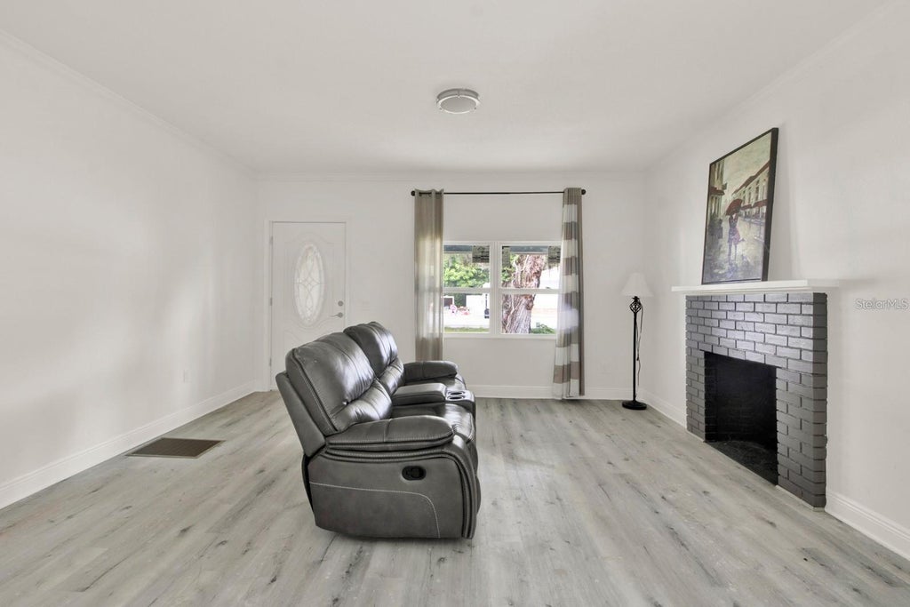 Photo of 500 N 13th Street, Leesburg, FL 34748 (MLS # O6415870)