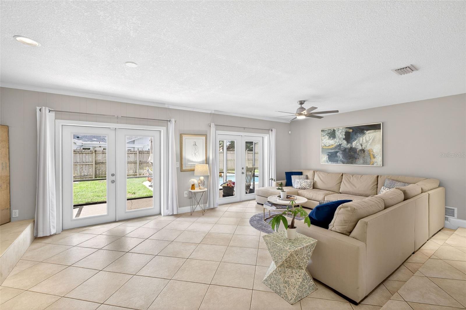 222 W COTTESMORE CIRCLE