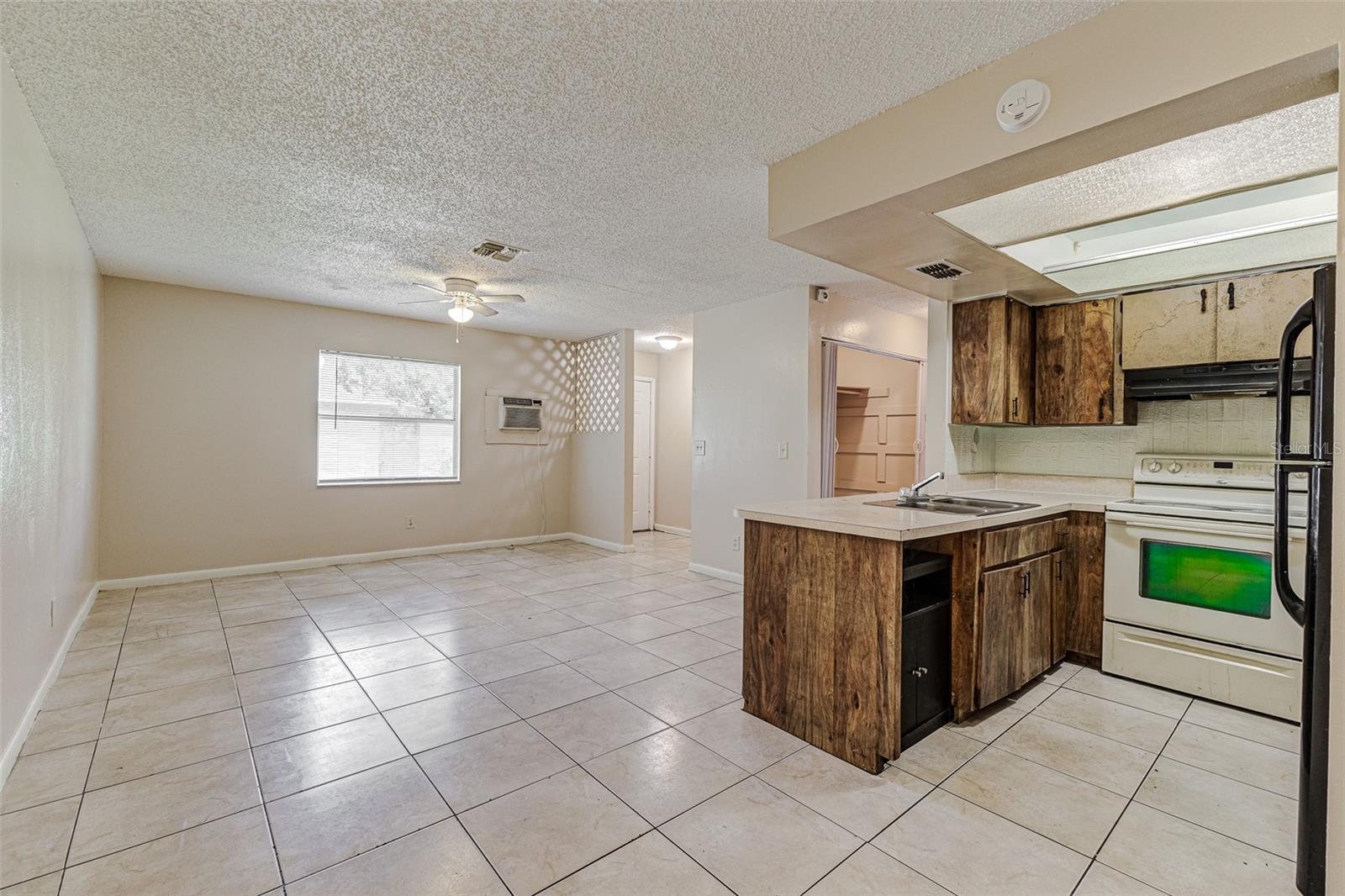 WINTER LAKE MANOR ADD - Residential Income