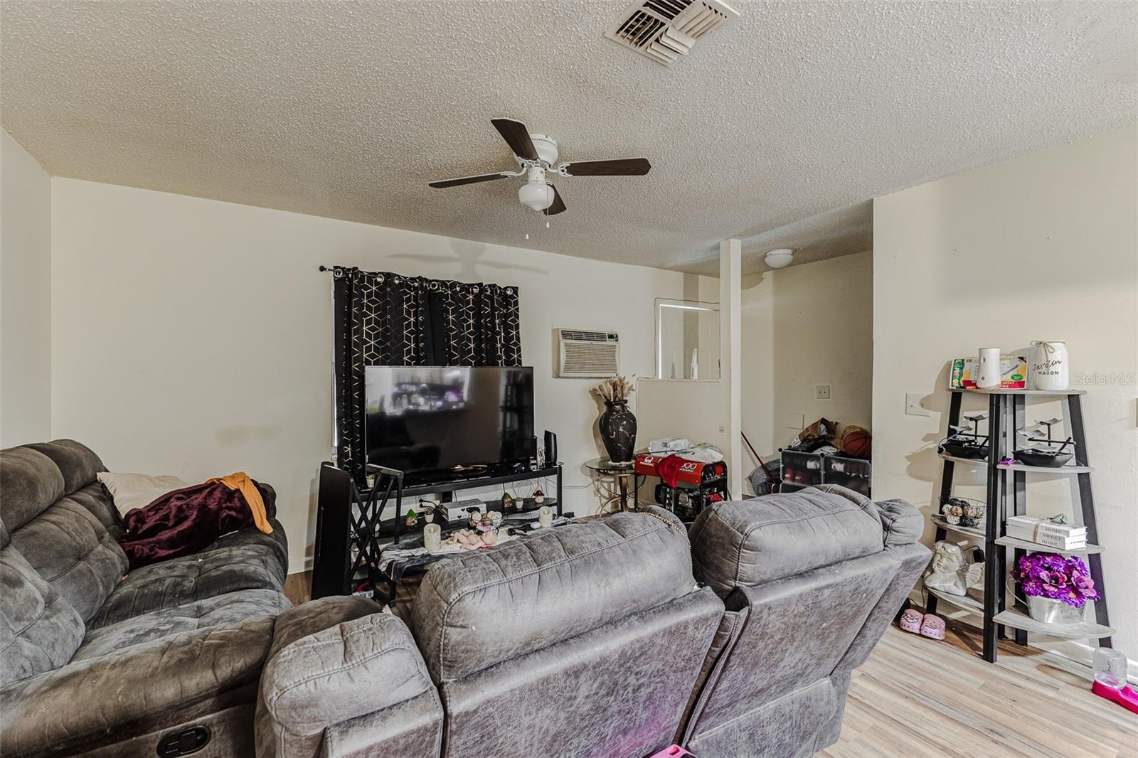 WINTER LAKE MANOR ADD - Residential Income