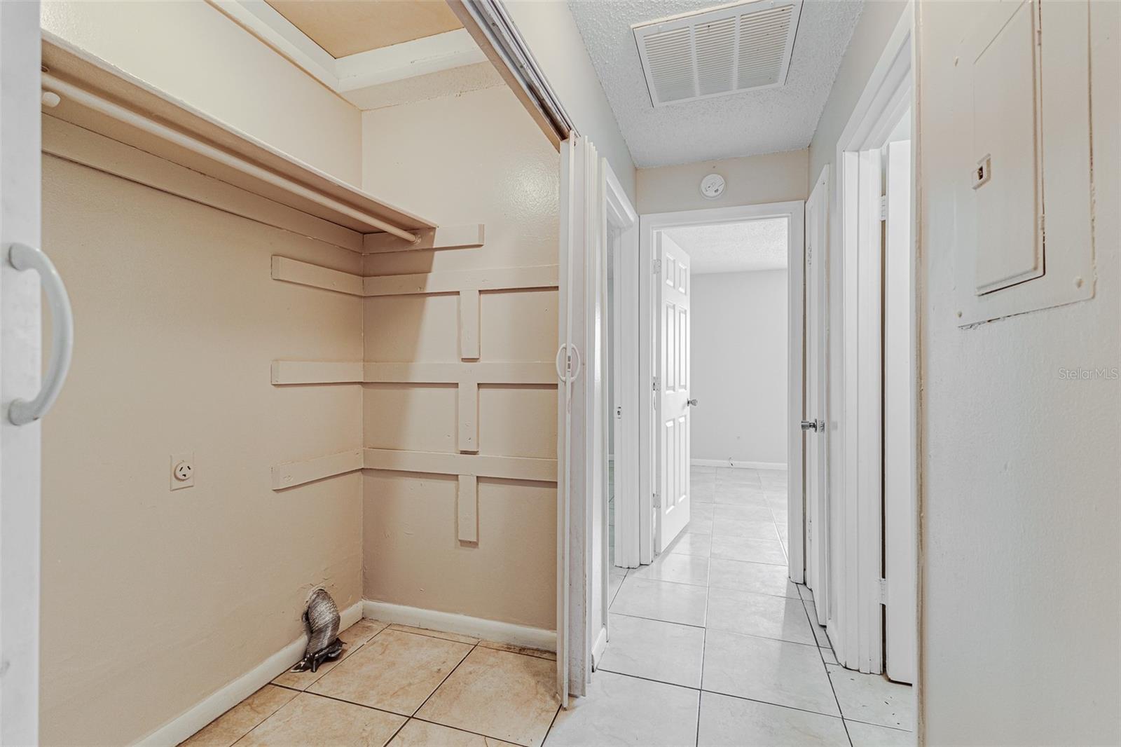 WINTER LAKE MANOR ADD - Residential Income