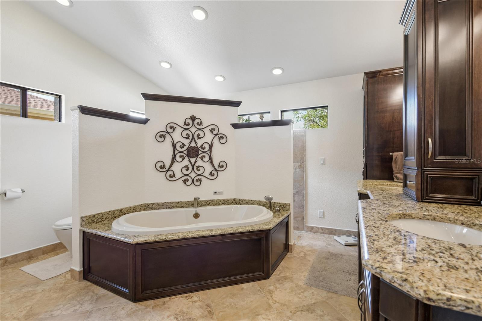 HUNTINGTON TRAILS PH 1 - Residential