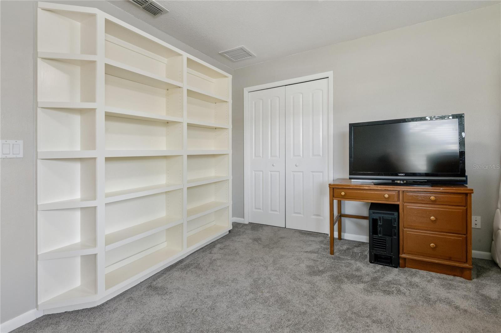 HUNTINGTON TRAILS PH 1 - Residential