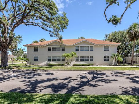 528 W VENICE AVENUE 1 VENICE FL 34285