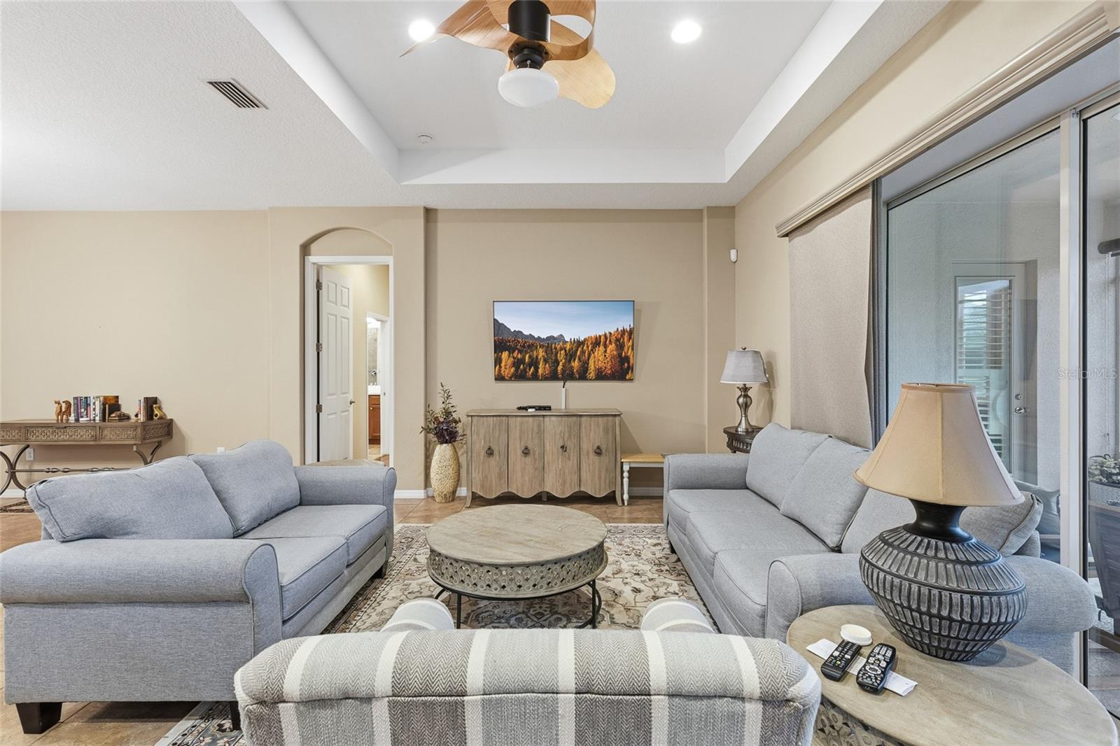 LAKES OF MOUNT DORA - Residential