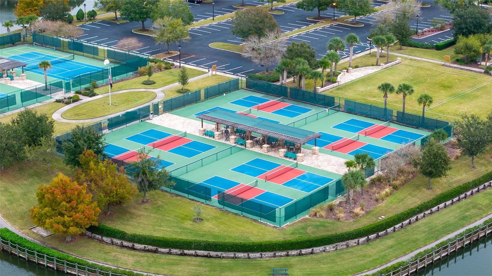 LAKES OF MOUNT DORA - Residential