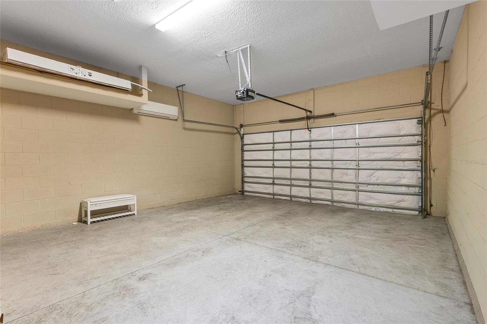 LAKES OF MOUNT DORA - Residential