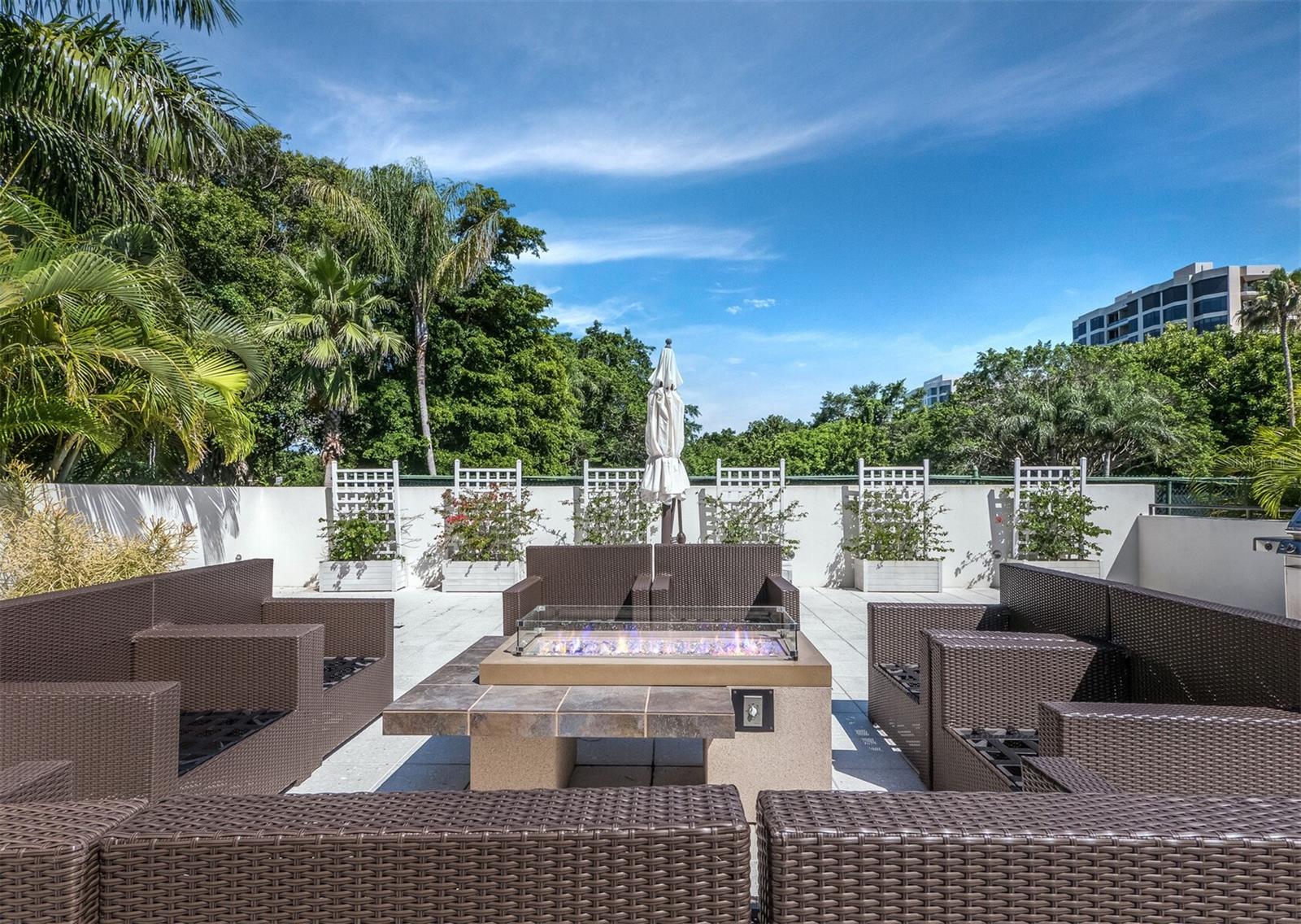 PLAYERS CLUB III - Residential