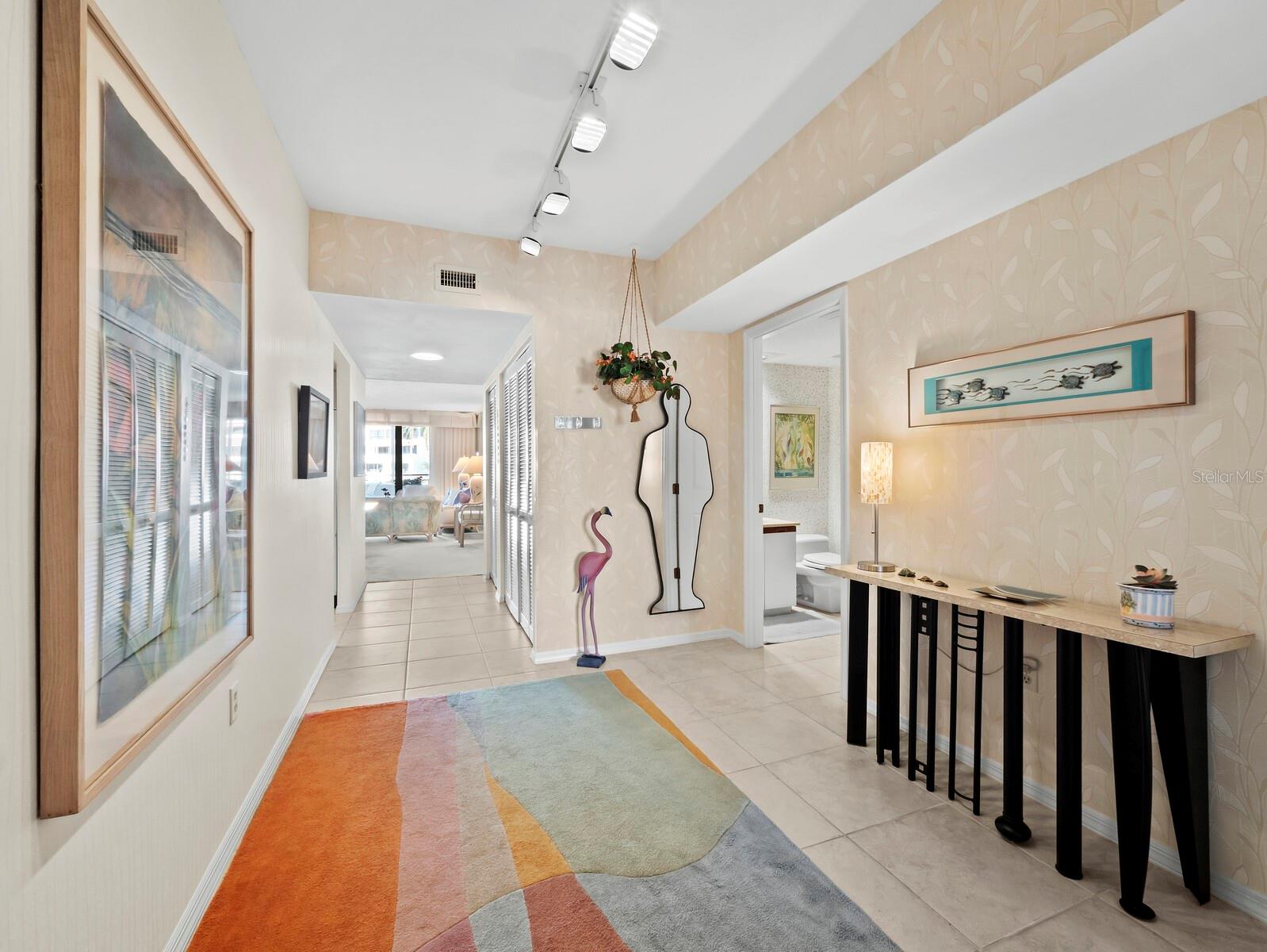 PLAYERS CLUB III - Residential