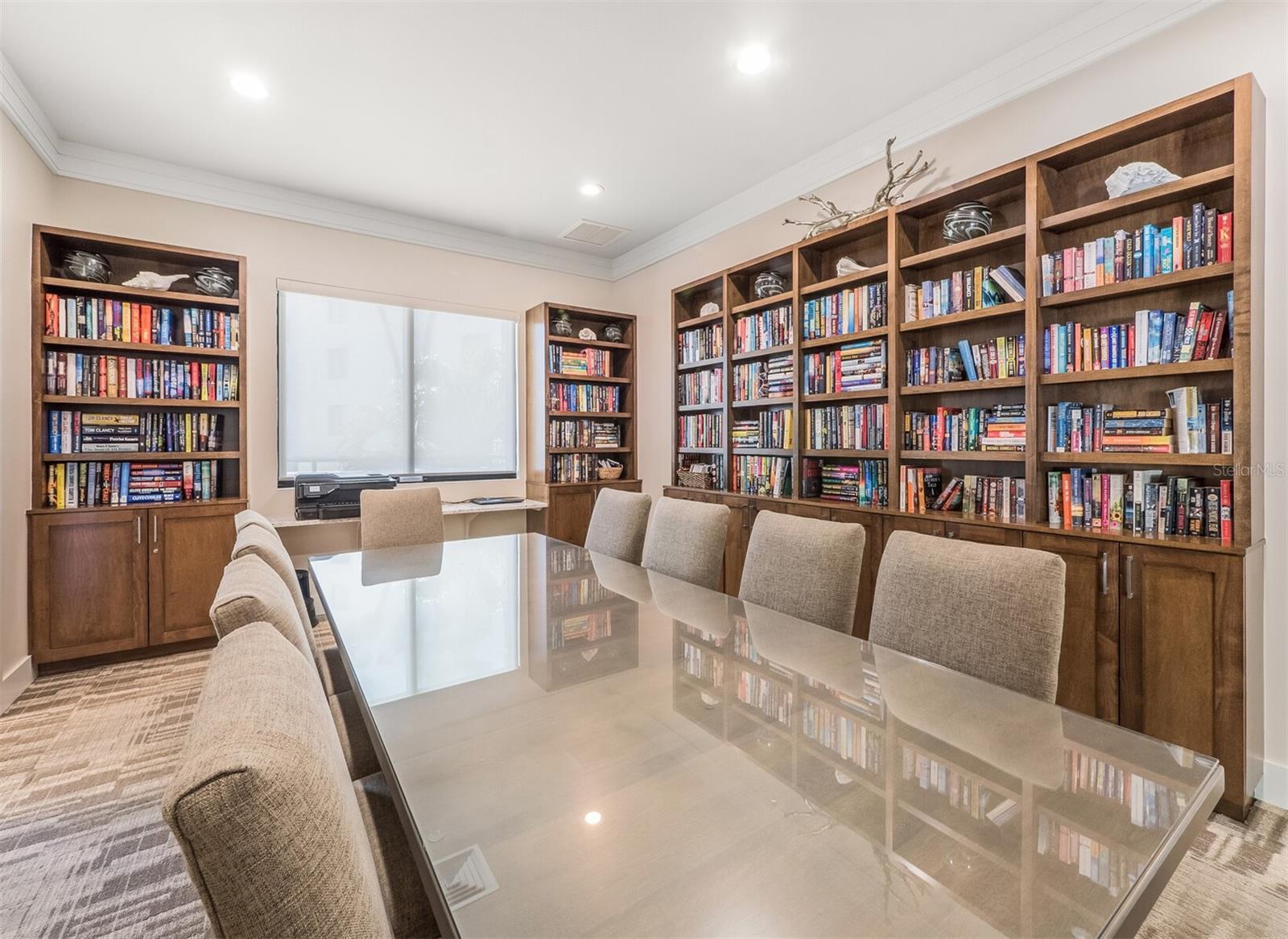 PLAYERS CLUB III - Residential