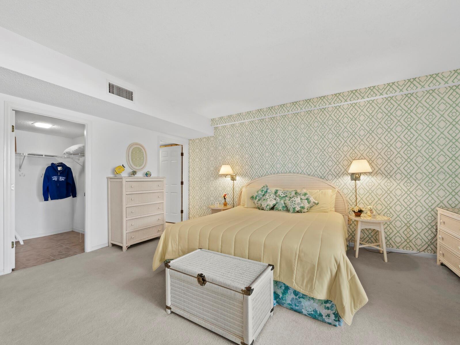 PLAYERS CLUB III - Residential