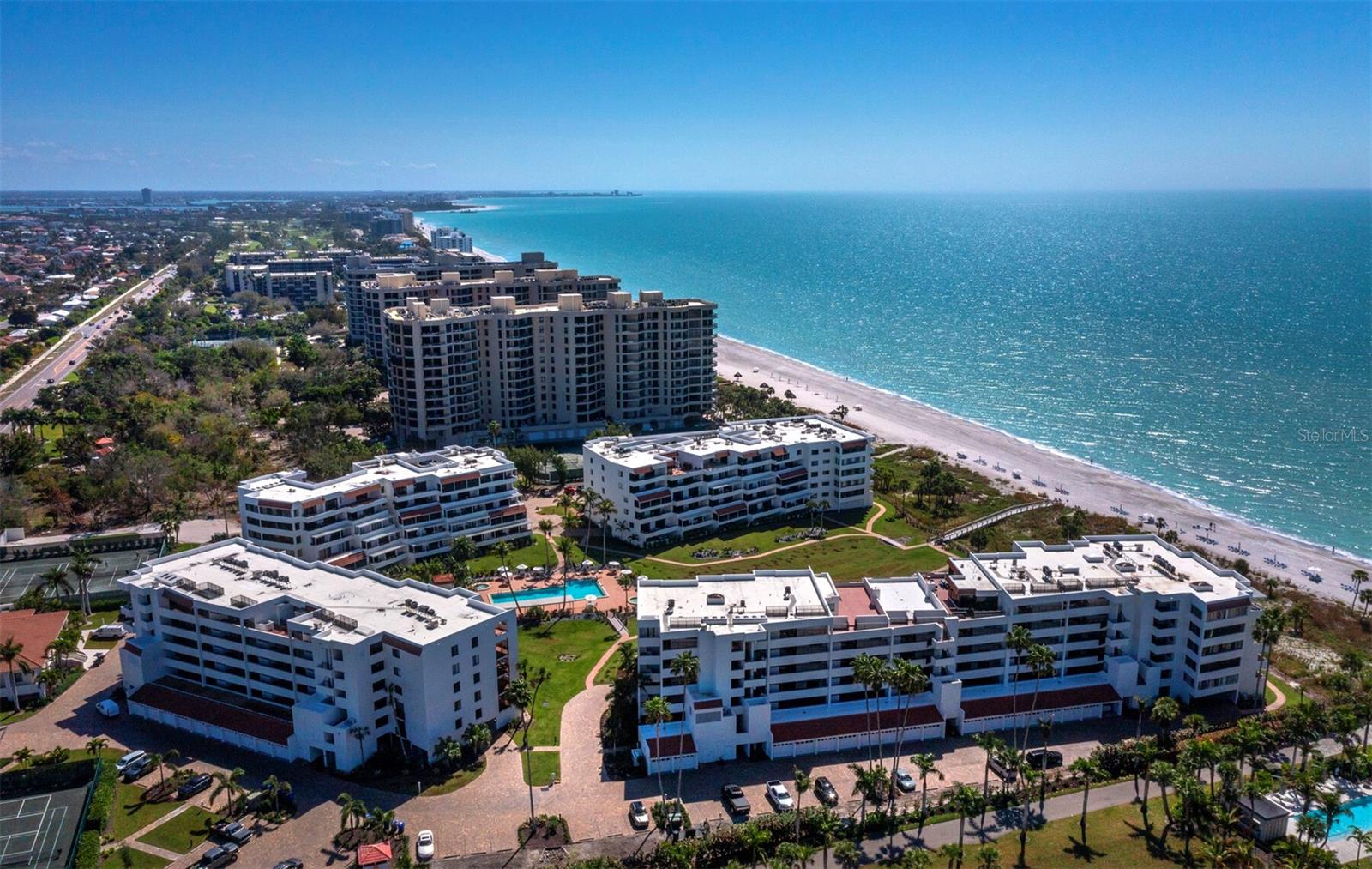 PLAYERS CLUB III - Residential