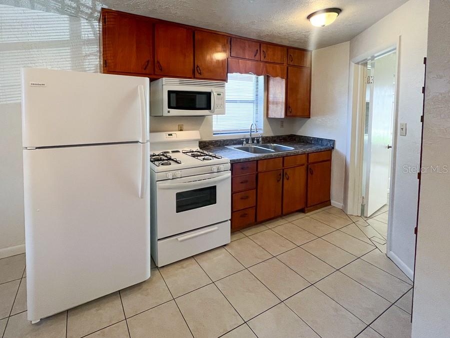 1406 SW 18TH PLACE 11