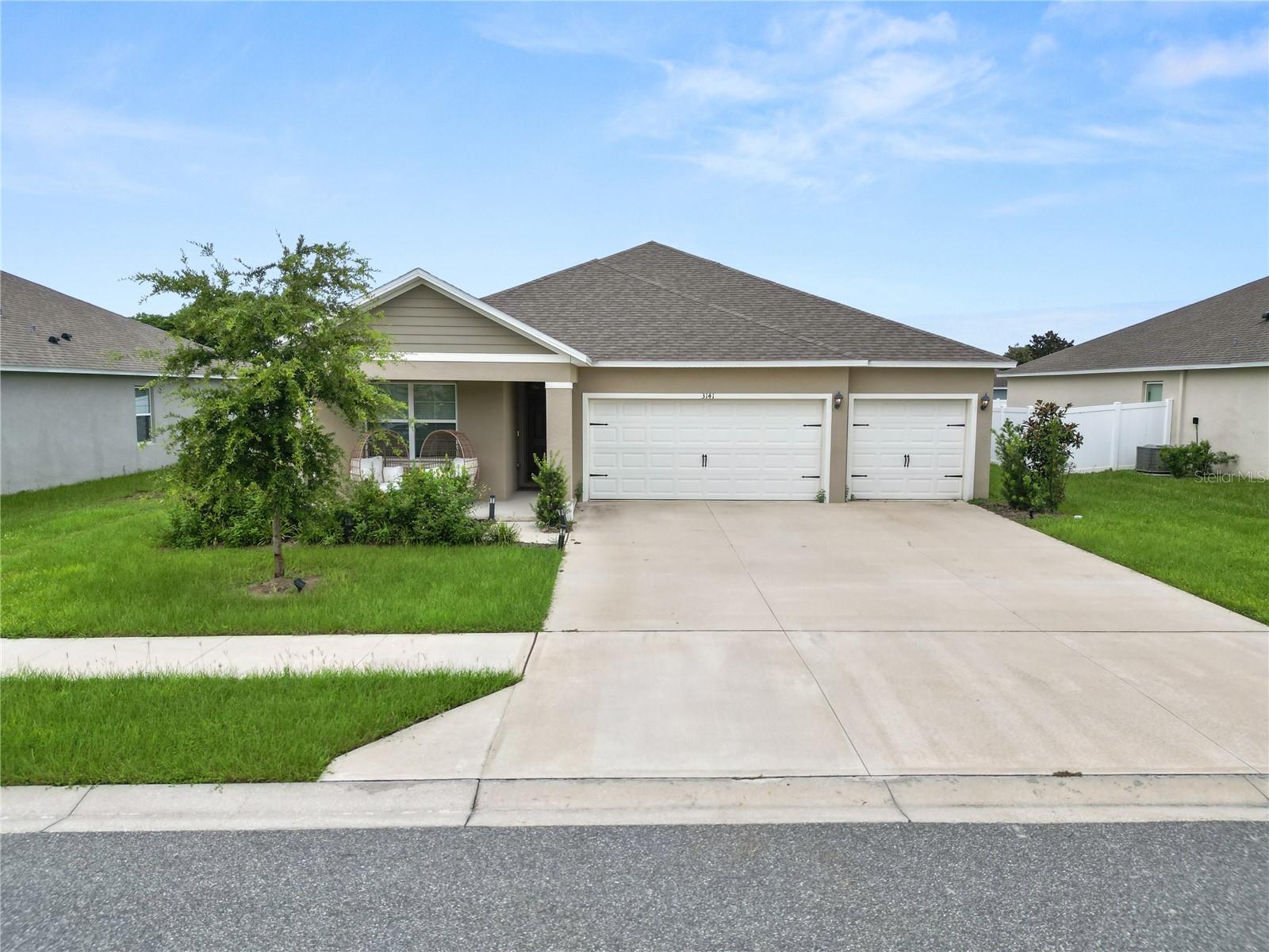 3141 CASPIAN FEATHER STREET