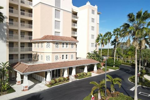 A home in PALMETTO