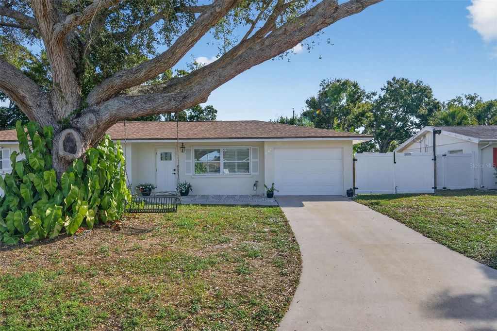 Photo of 5641 Antietam Drive, Sarasota, FL 34231 (MLS # O6364098)