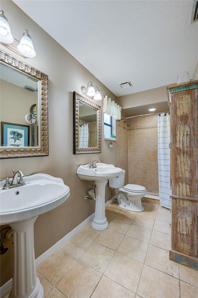 CENTRLA PARK PH I - Residential