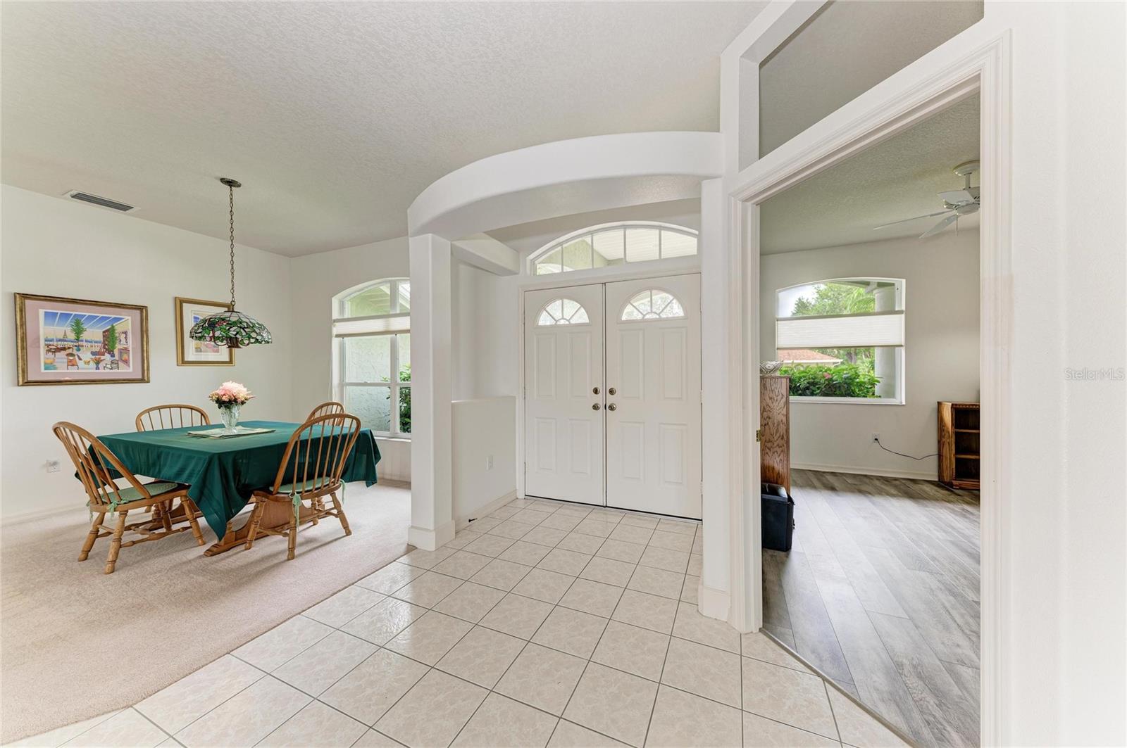 523 OAK BAY DRIVE