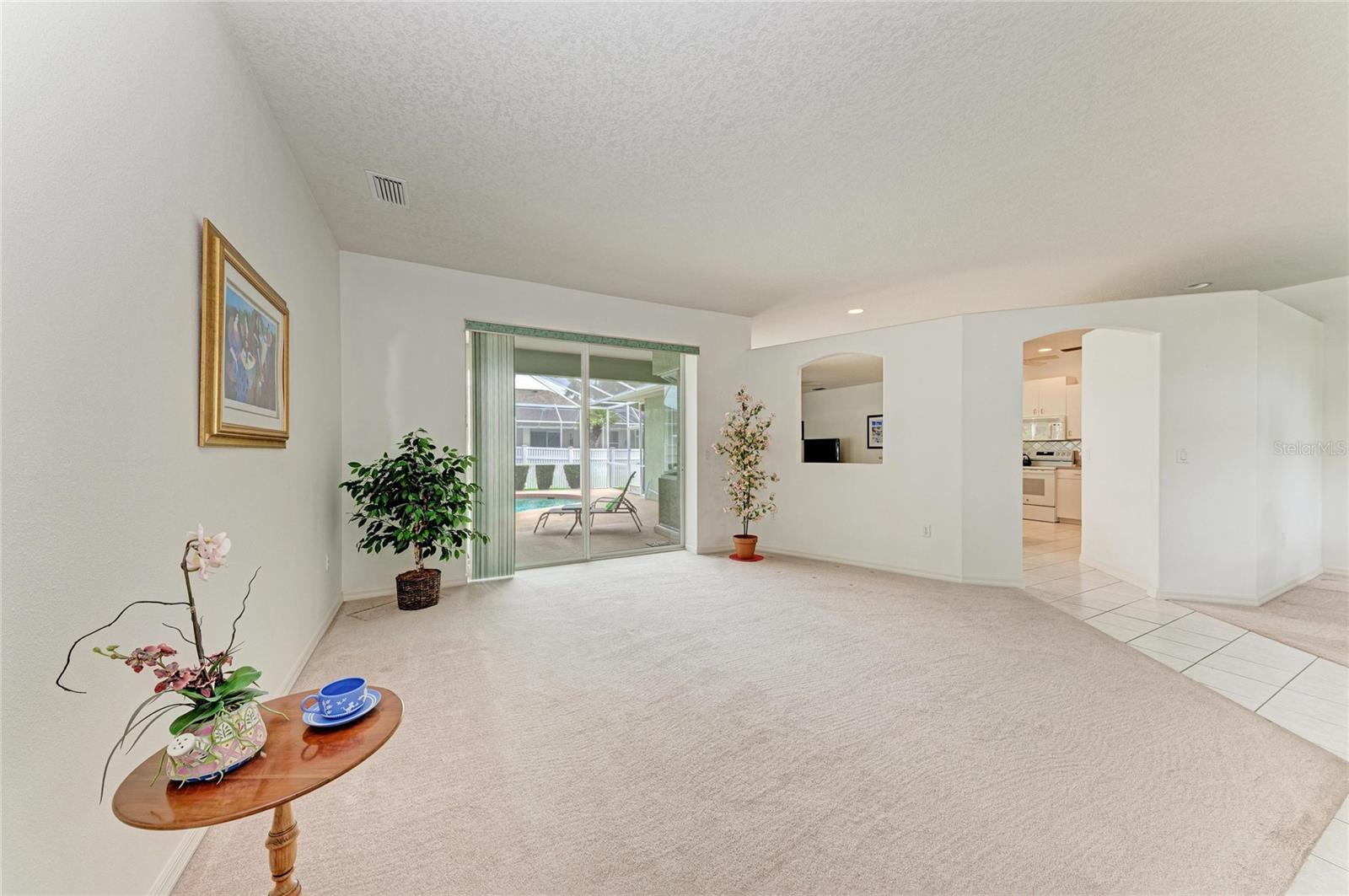 523 OAK BAY DRIVE