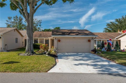 A home in WINTER HAVEN