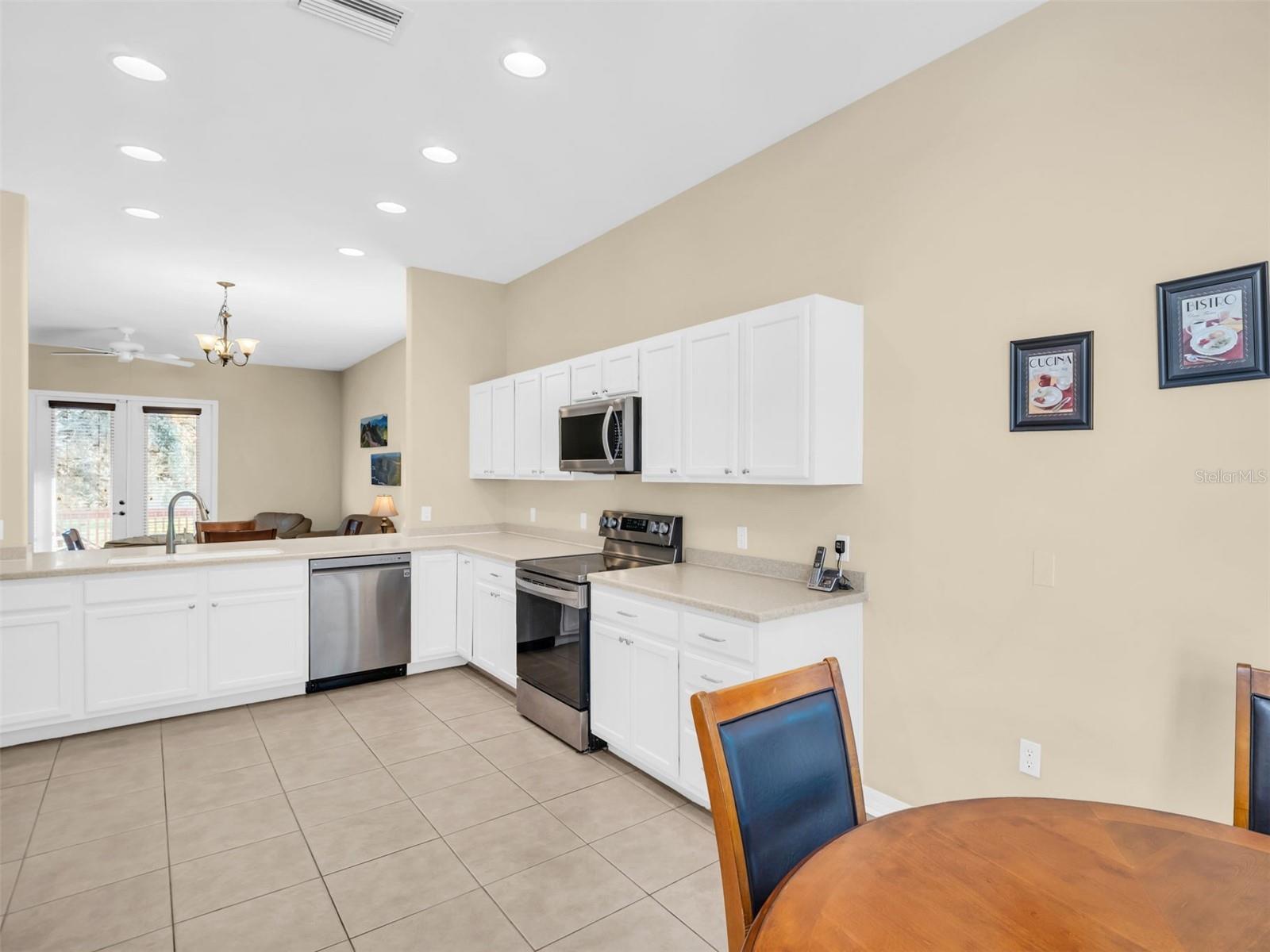 POINTE ALEXIS SOUTH PH III - Residential