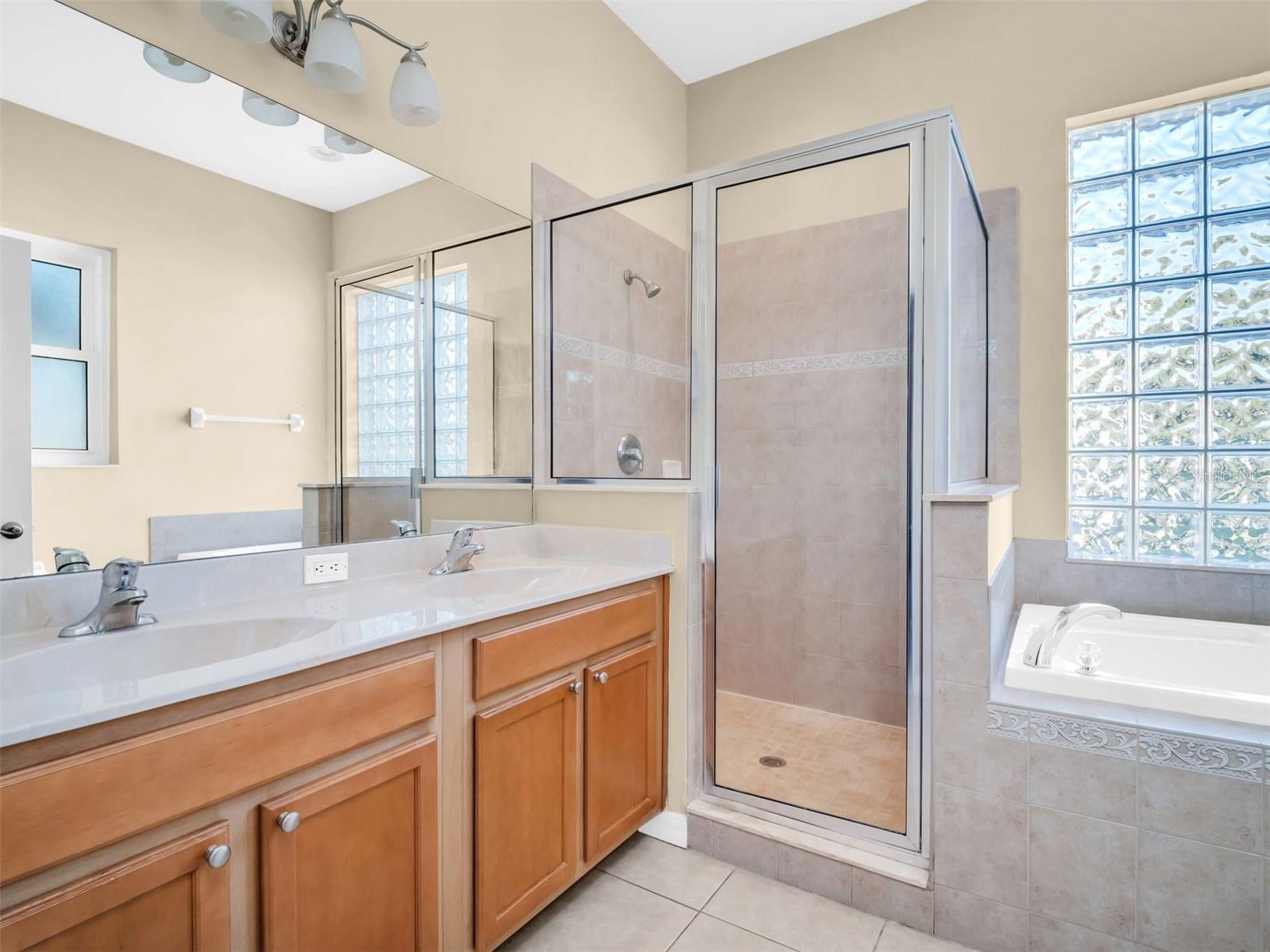 POINTE ALEXIS SOUTH PH III - Residential