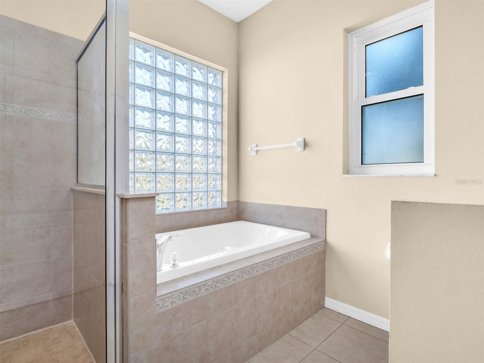 POINTE ALEXIS SOUTH PH III - Residential