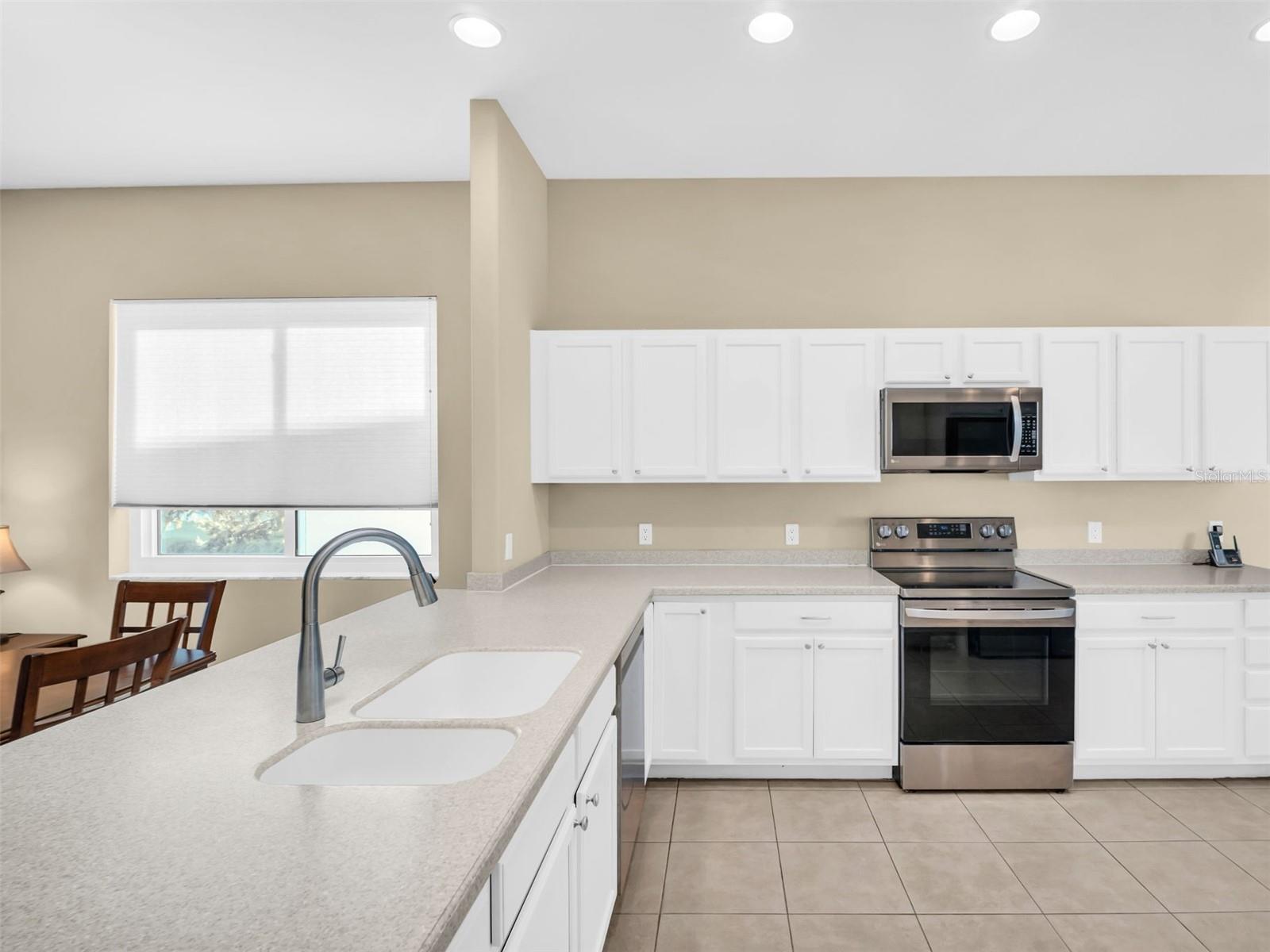 POINTE ALEXIS SOUTH PH III - Residential