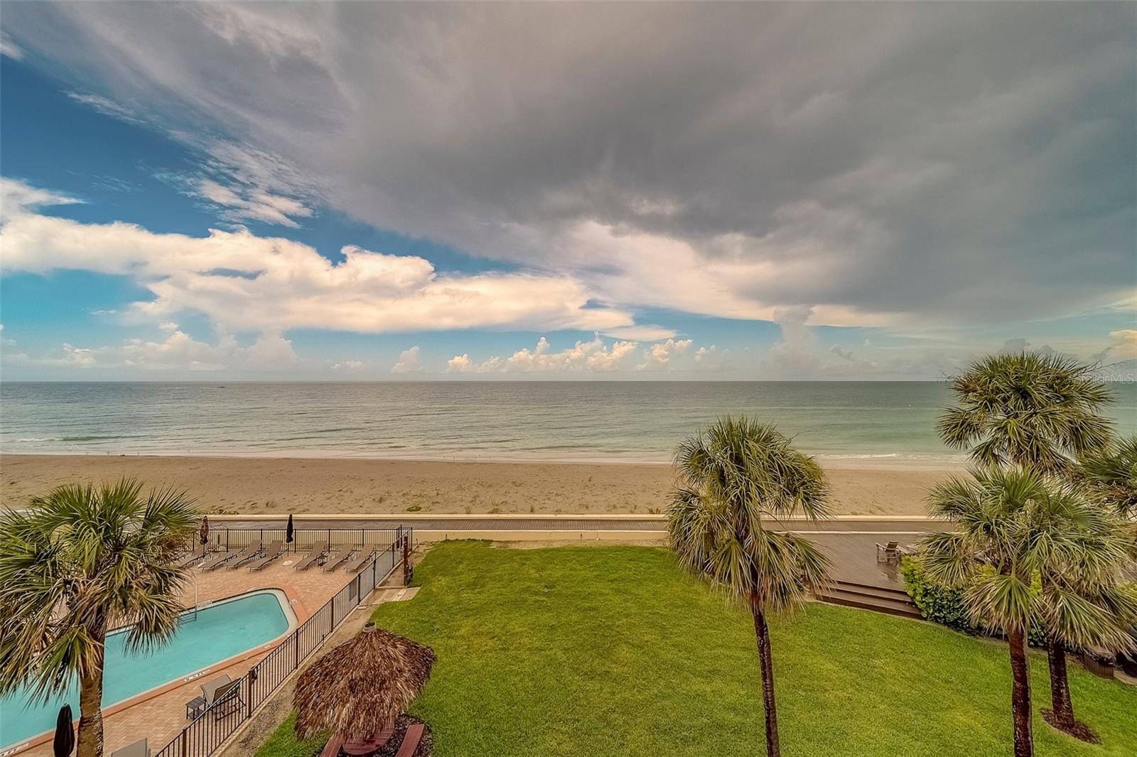 MONTMARTRE-CONDO - Residential Lease