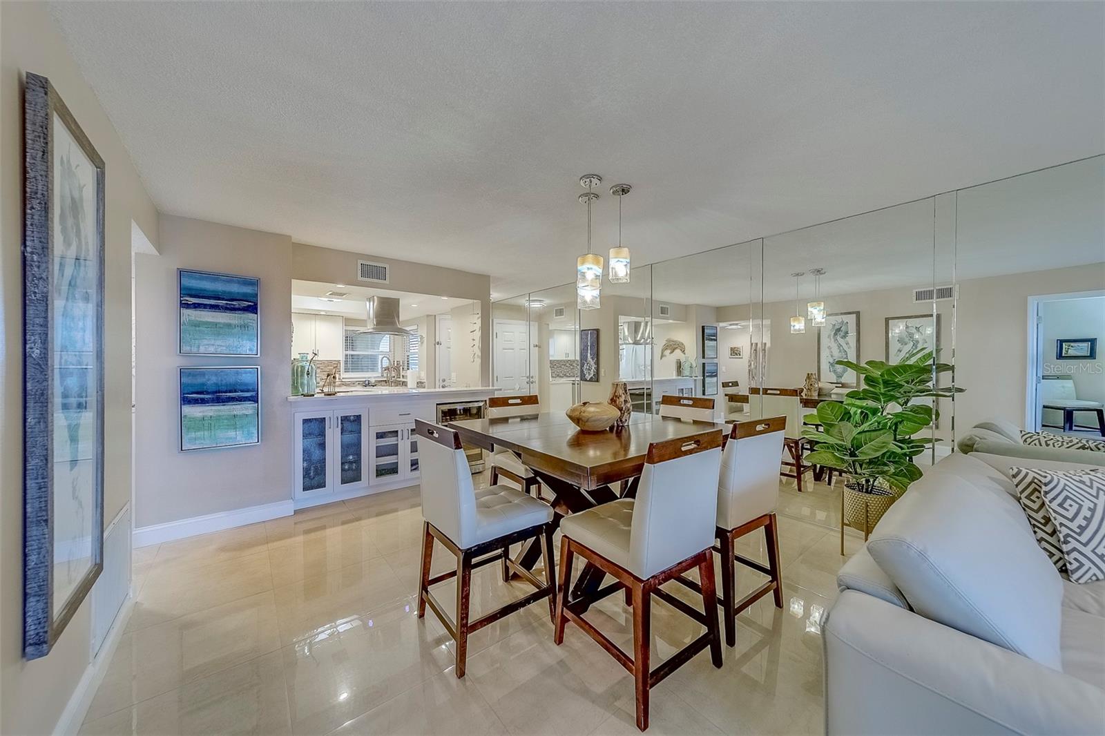 MONTMARTRE-CONDO - Residential Lease