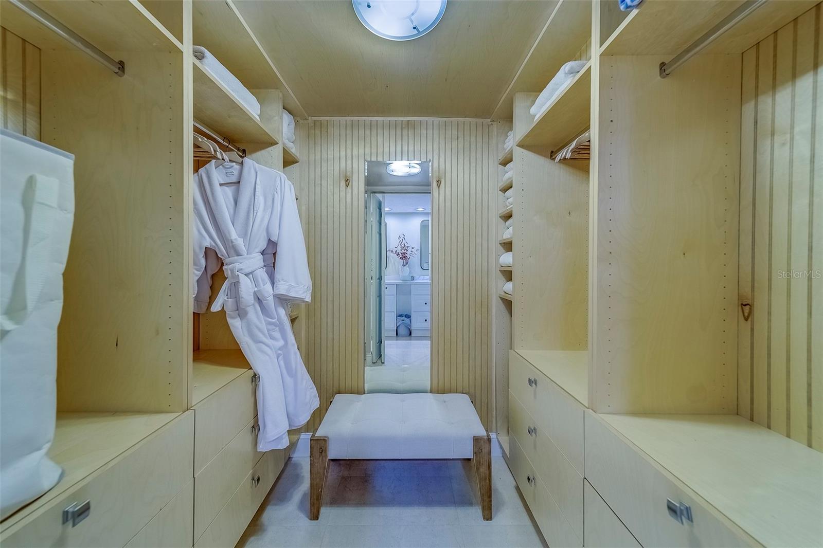 MONTMARTRE-CONDO - Residential Lease