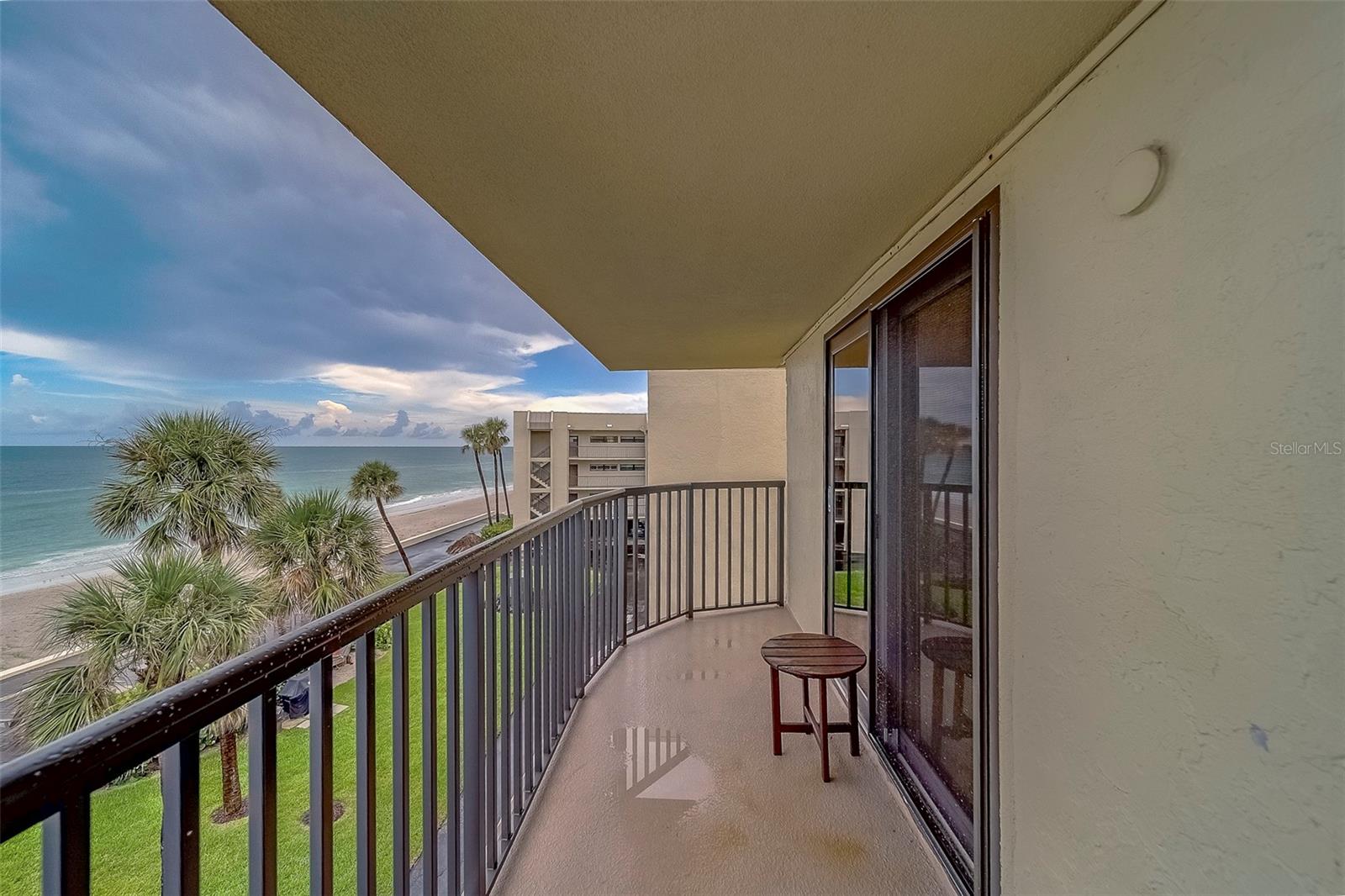 MONTMARTRE-CONDO - Residential Lease