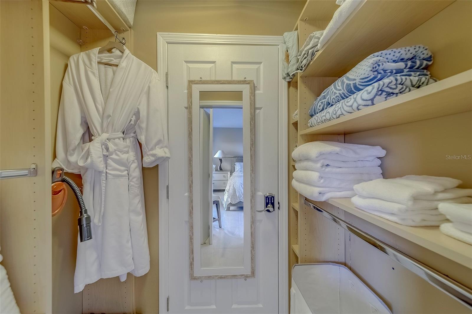 MONTMARTRE-CONDO - Residential Lease