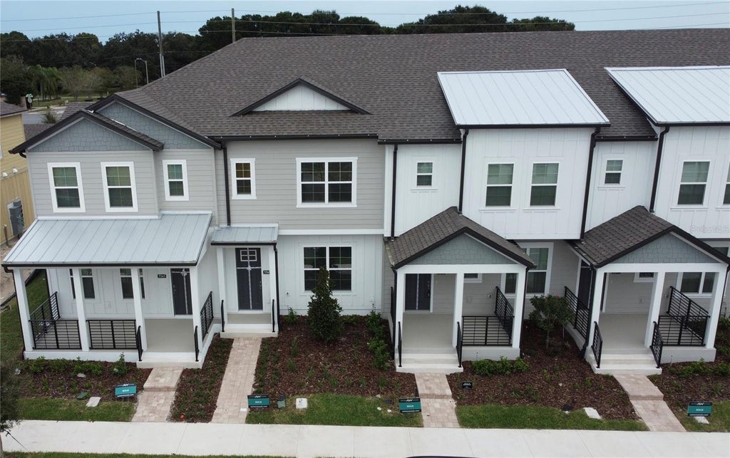 Photo of 5569 Lemon Orchard Bend, Windermere, FL 34786 (MLS # O6447262)