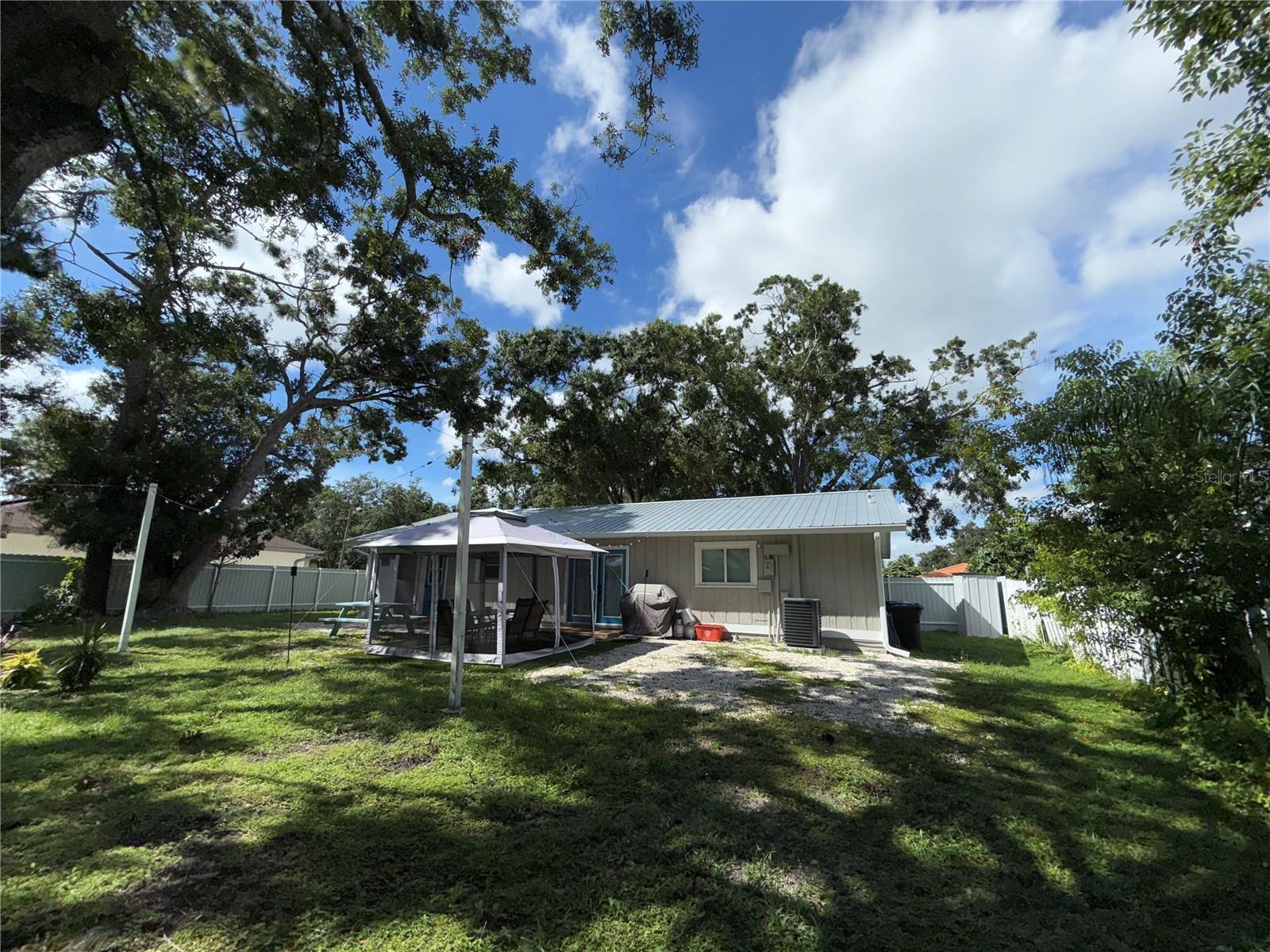 DE SOTO LAKES - Residential