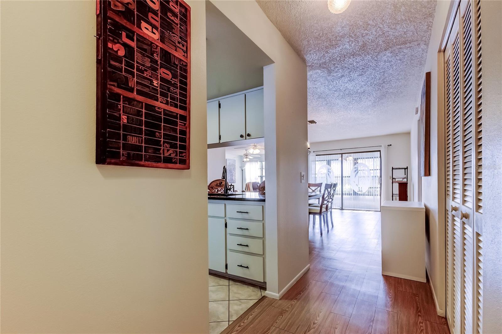 9404 ROCKBRIDGE CIRCLE