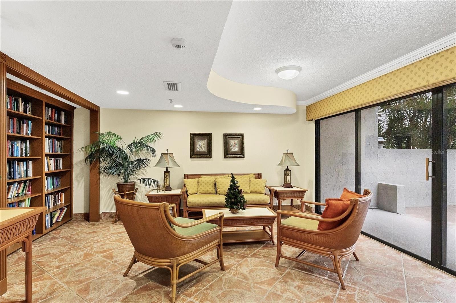 LIDO TOWERS - Residential