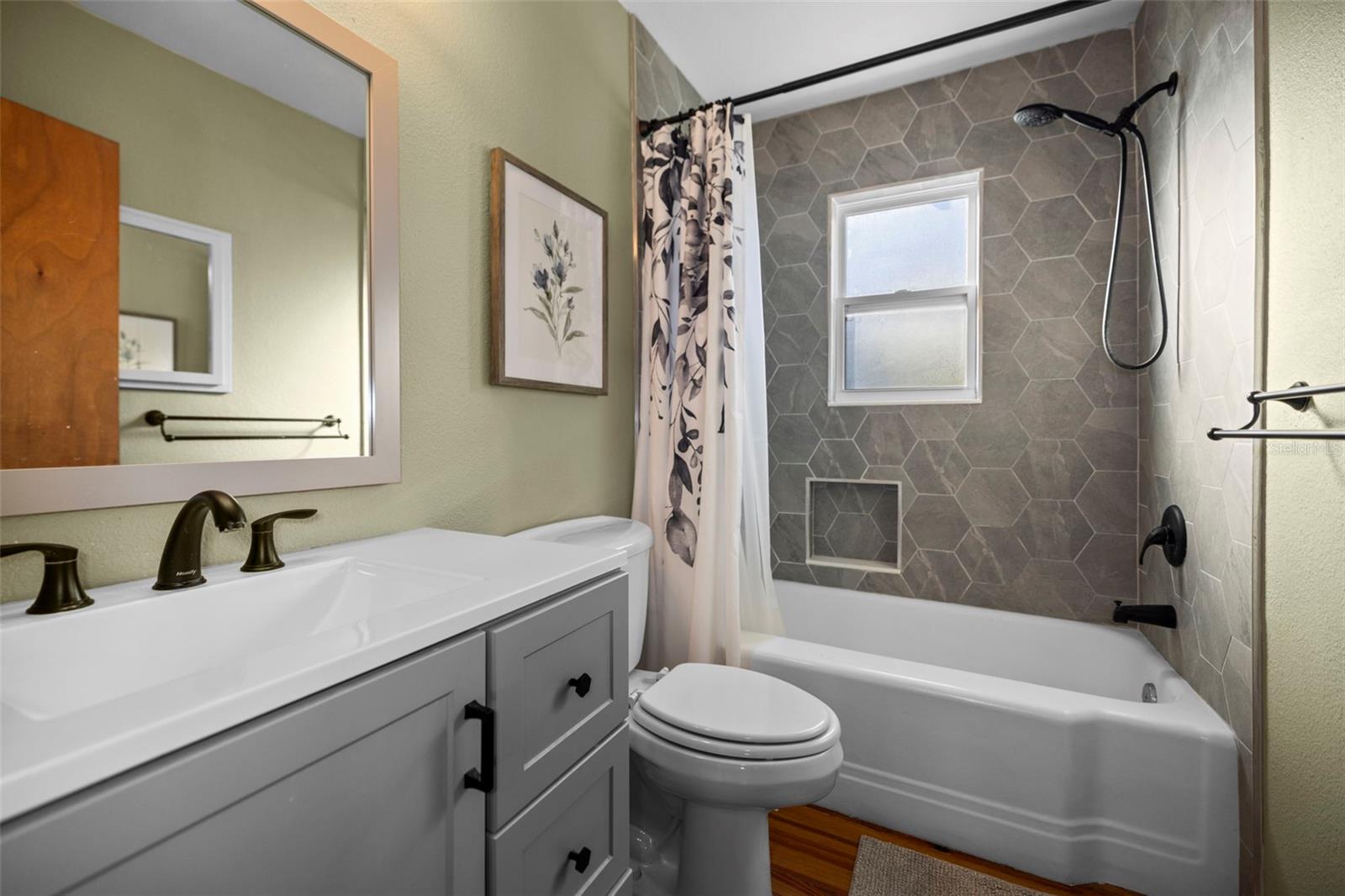 SUNSET POINT 2ND ADD - Residential