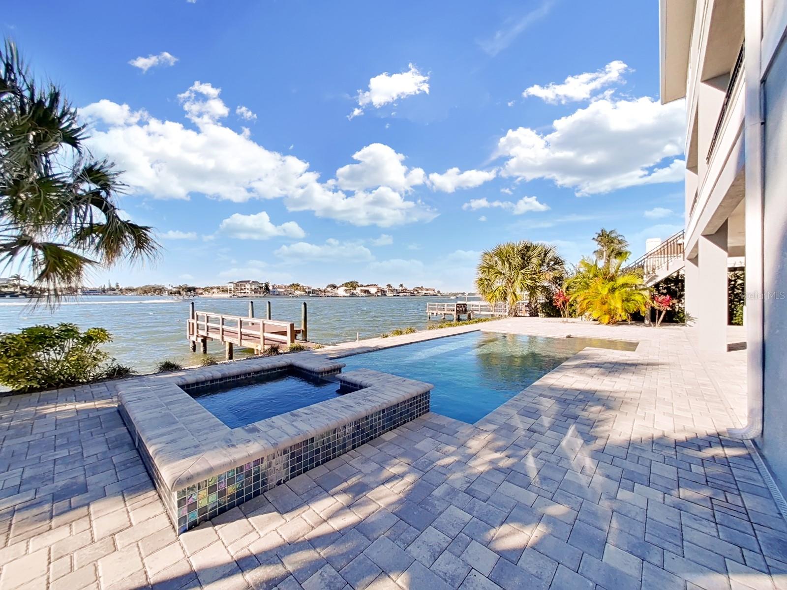 HARBOR BLUFFS SEC 4 - Residential