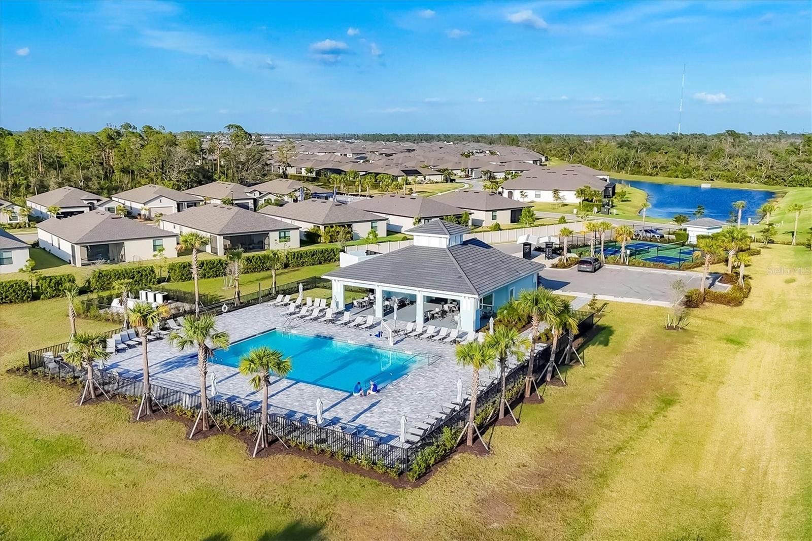 BISCAYNE LANDING - Residential