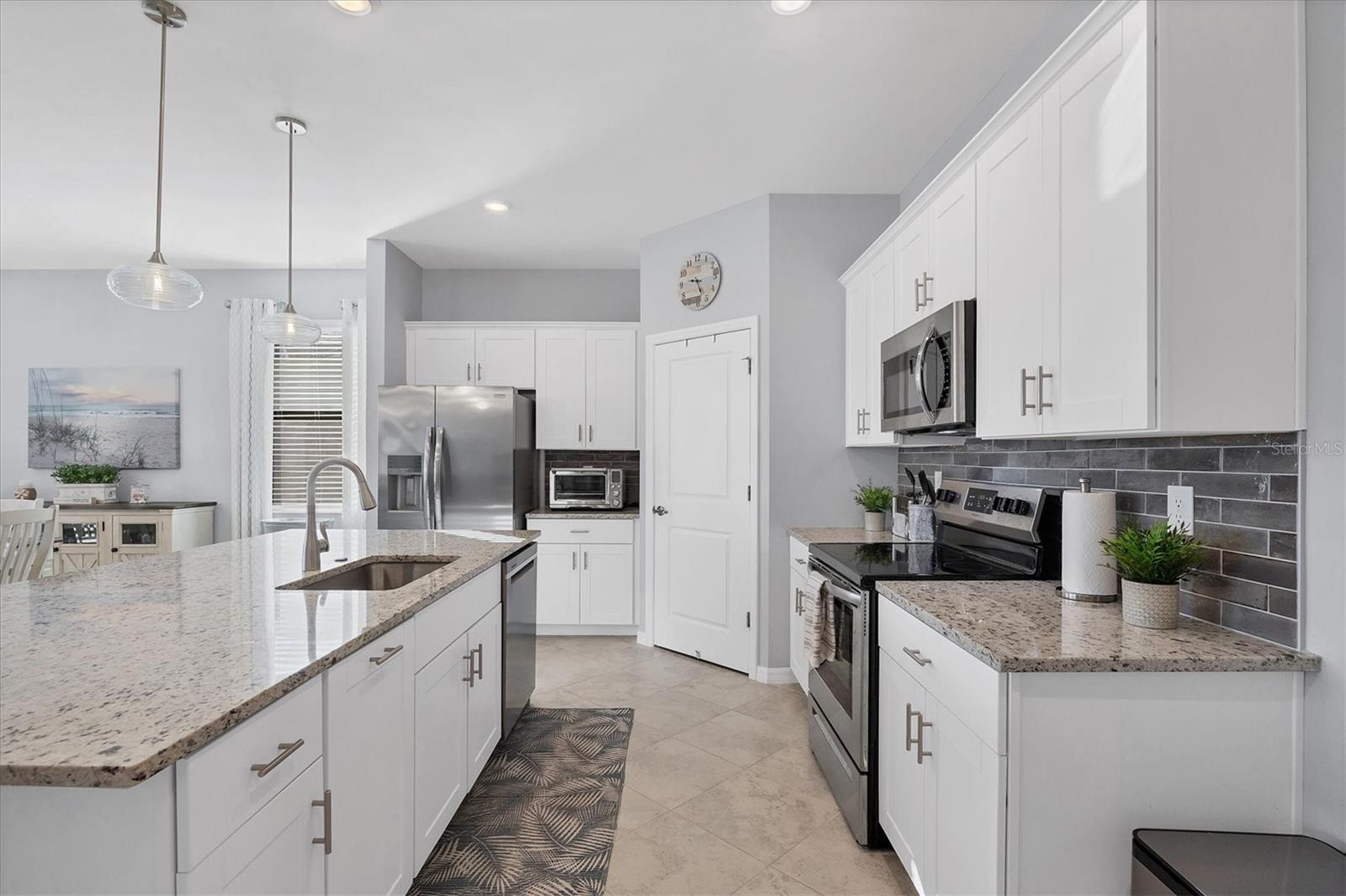 BISCAYNE LANDING - Residential