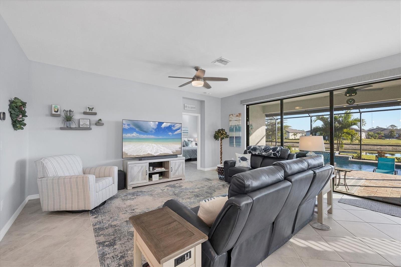 BISCAYNE LANDING - Residential