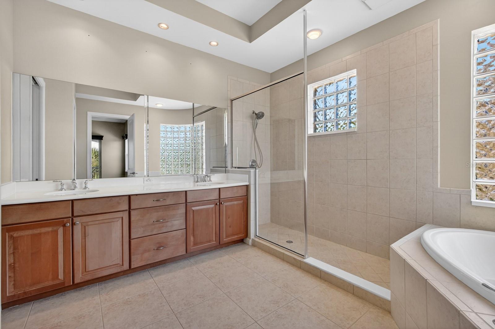 CASA BELLA I - Residential