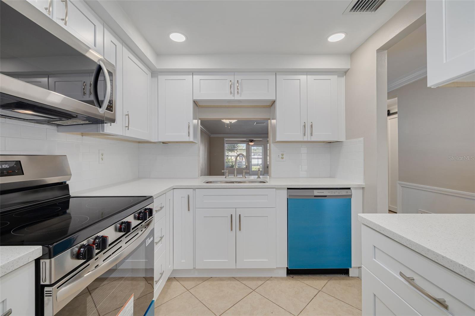 GARDENS OF BEACON SQUARE CONDO - Residential